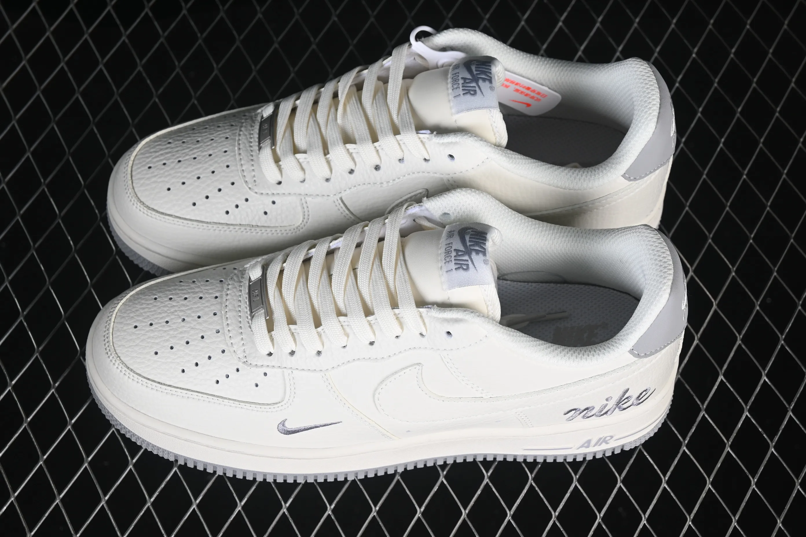 All categories Nk Air Force 1 Air Force series Nk Air Force 1 Low Air Force low-top Nike Air Force 1'07 Low Milky white fog gray Air Force 1 low-top casual sneakers NH0601-543